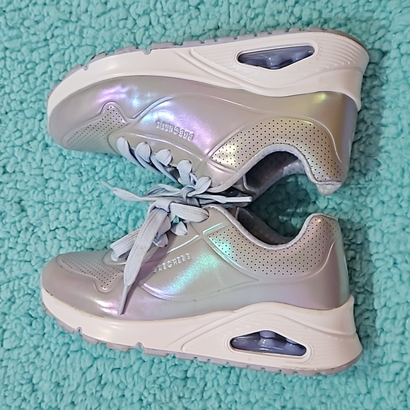 Sketchers - Picture 5 of 5